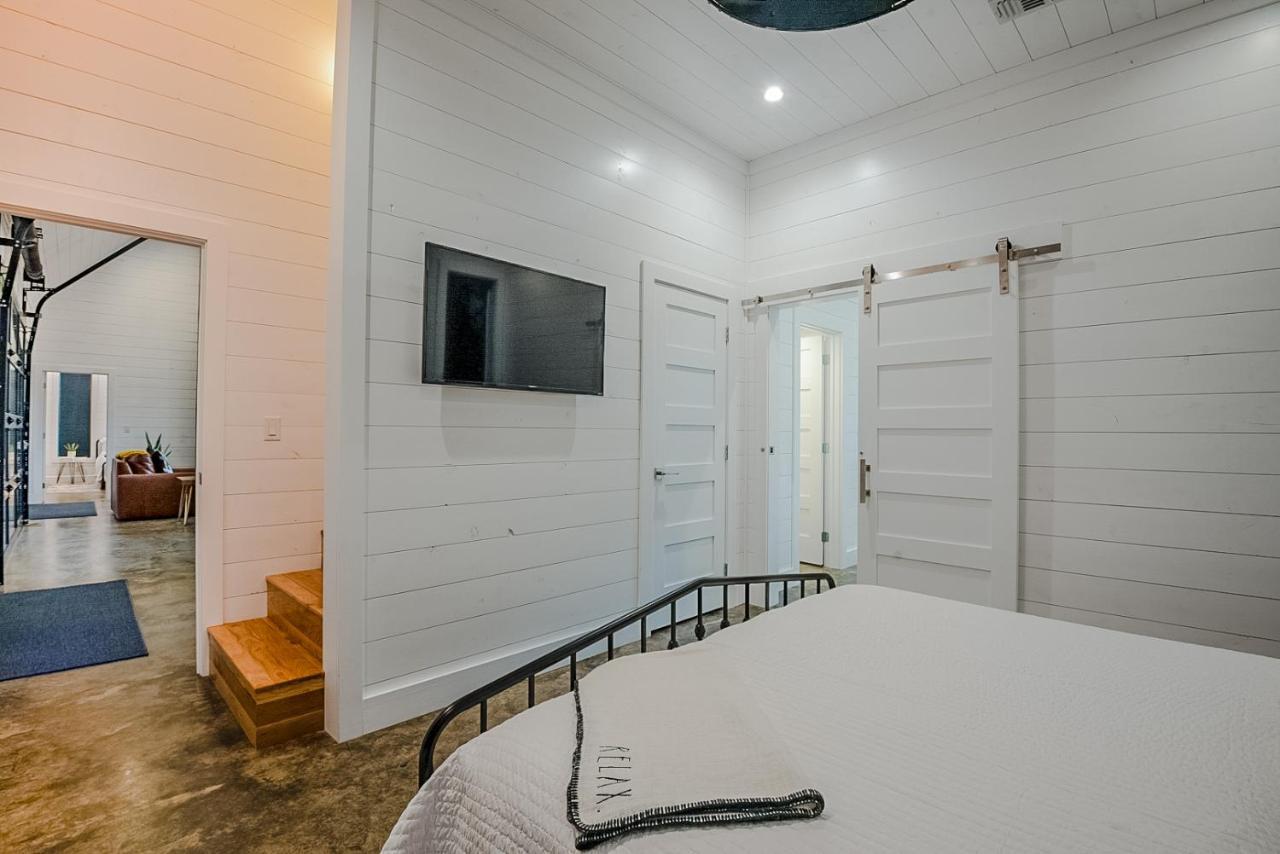 "The Barndo" 4Br Luxury Cabin, Hot Tub, Fire Pit, Bunks, Arcades, Playhouse! Брокен-Боу Экстерьер фото