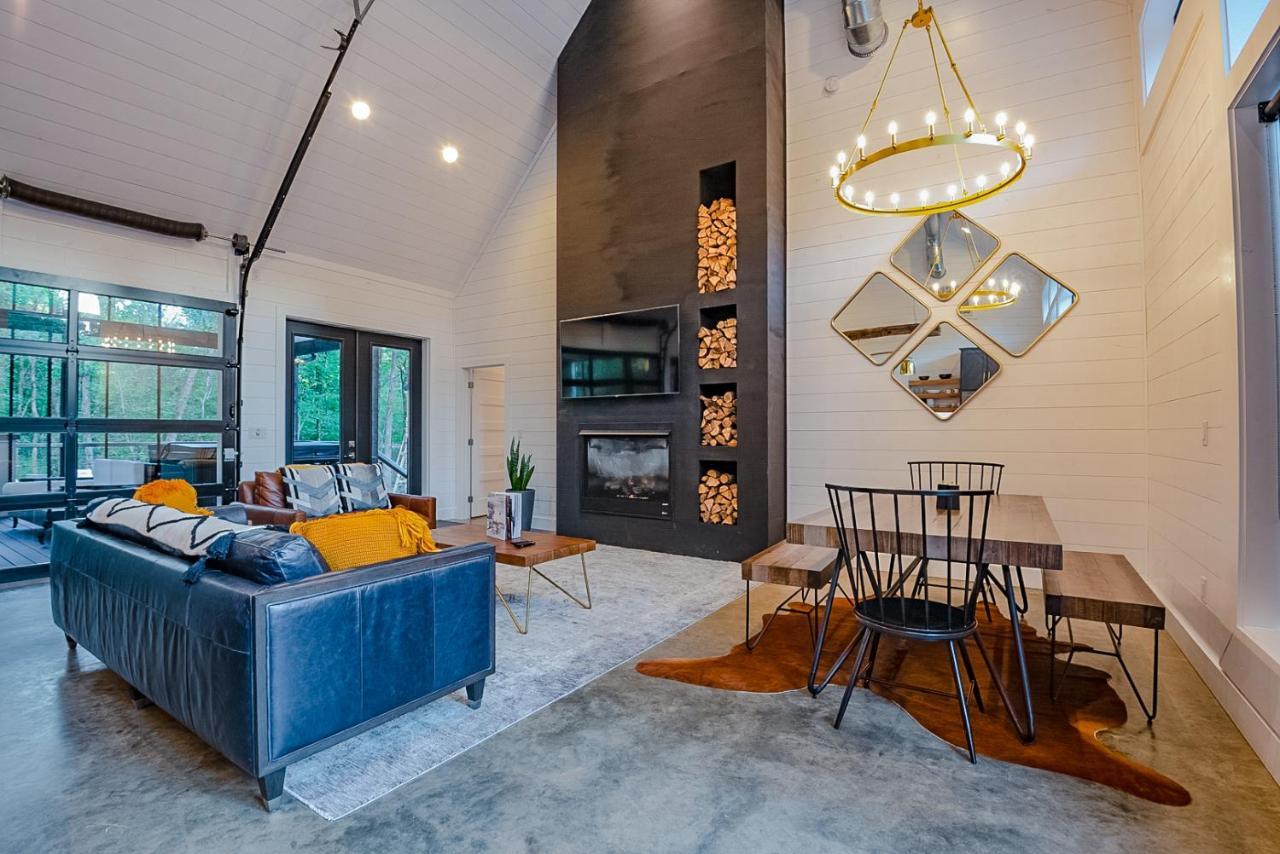 "The Barndo" 4Br Luxury Cabin, Hot Tub, Fire Pit, Bunks, Arcades, Playhouse! Брокен-Боу Экстерьер фото