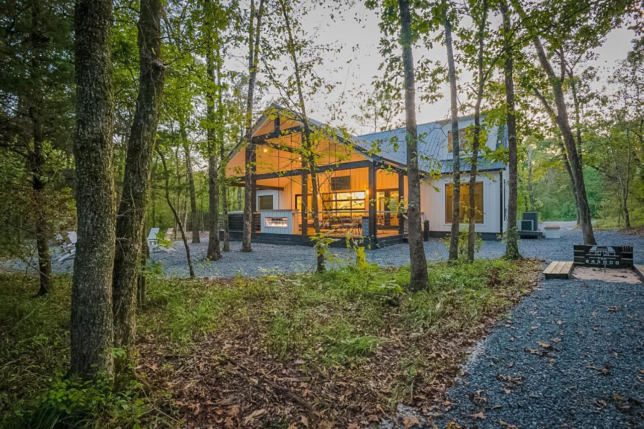 "The Barndo" 4Br Luxury Cabin, Hot Tub, Fire Pit, Bunks, Arcades, Playhouse! Брокен-Боу Экстерьер фото