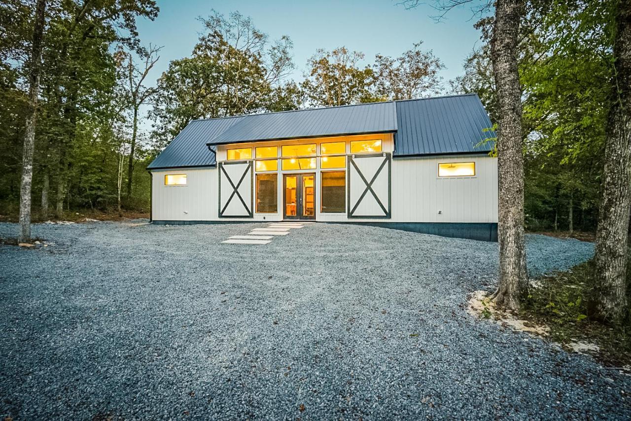 "The Barndo" 4Br Luxury Cabin, Hot Tub, Fire Pit, Bunks, Arcades, Playhouse! Брокен-Боу Экстерьер фото