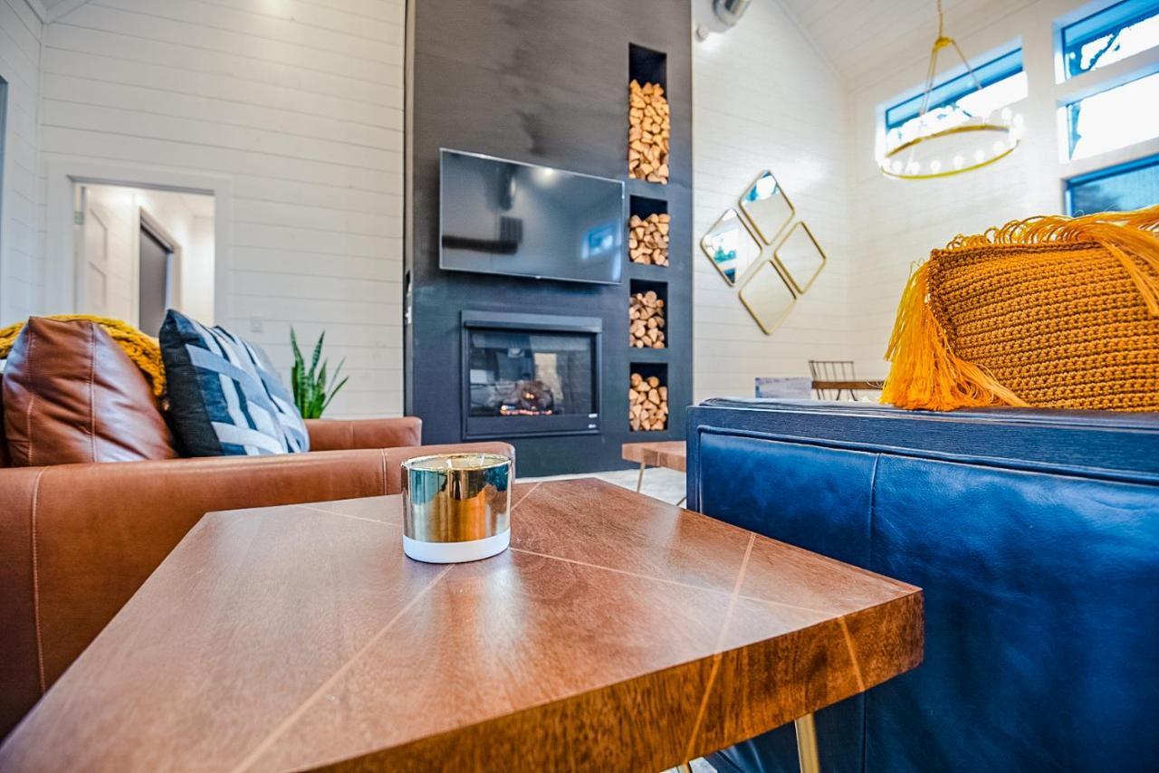 "The Barndo" 4Br Luxury Cabin, Hot Tub, Fire Pit, Bunks, Arcades, Playhouse! Брокен-Боу Экстерьер фото